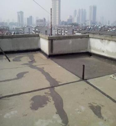 木垒哈萨克漏水维修 楼顶漏水是什么原因，楼顶漏水维修方法是什么?